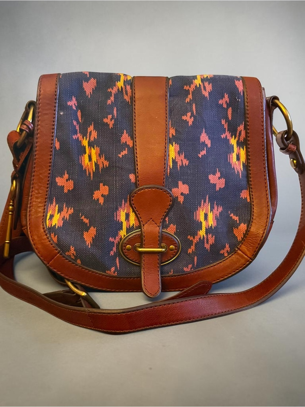 Vintage Fossil embroidered leather saddle crossbody bag